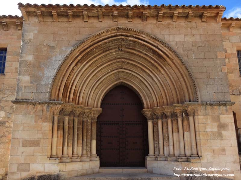 TEMPLO ROMÁNICO. VISTA NORESTE